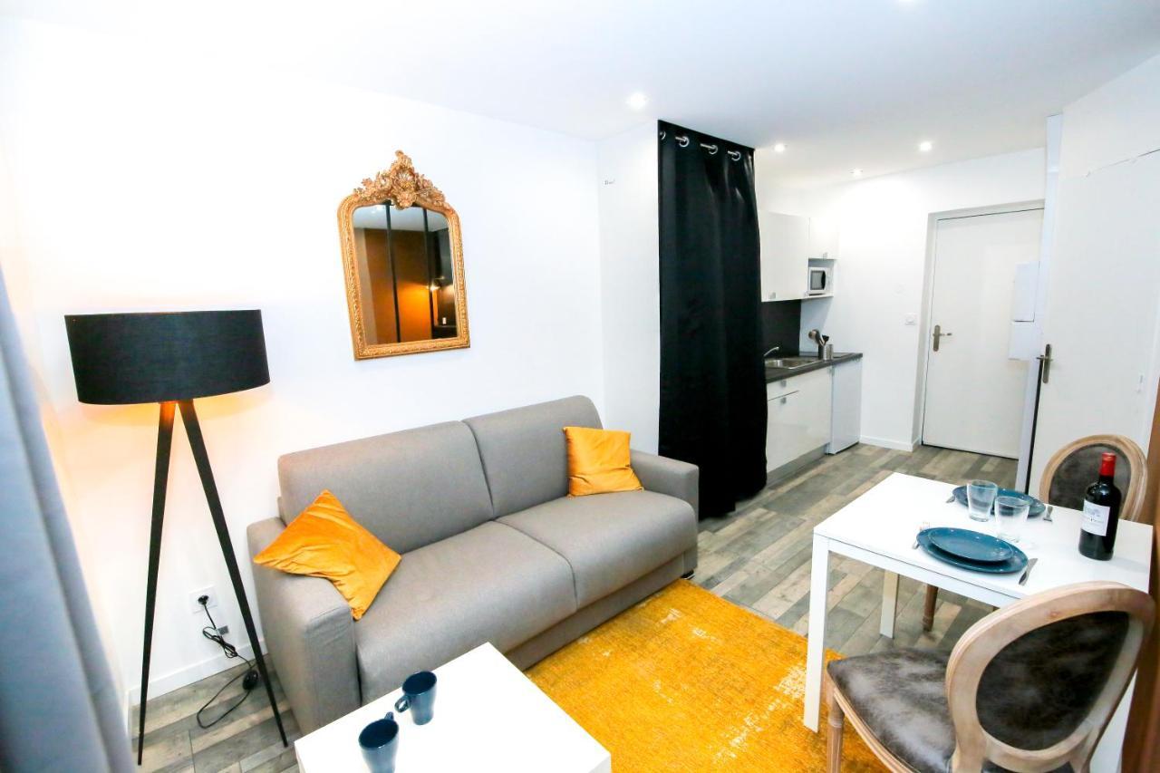 Le Rhinoceros, T1 Hypercentre Chic Et Cosy, Wifi Par Sovalfi Apartment Сент Етиен Екстериор снимка