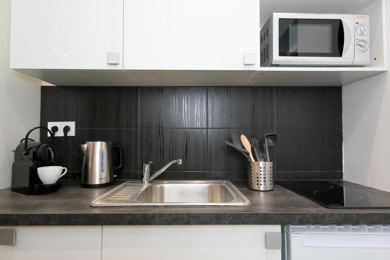 Le Rhinoceros, T1 Hypercentre Chic Et Cosy, Wifi Par Sovalfi Apartment Сент Етиен Екстериор снимка