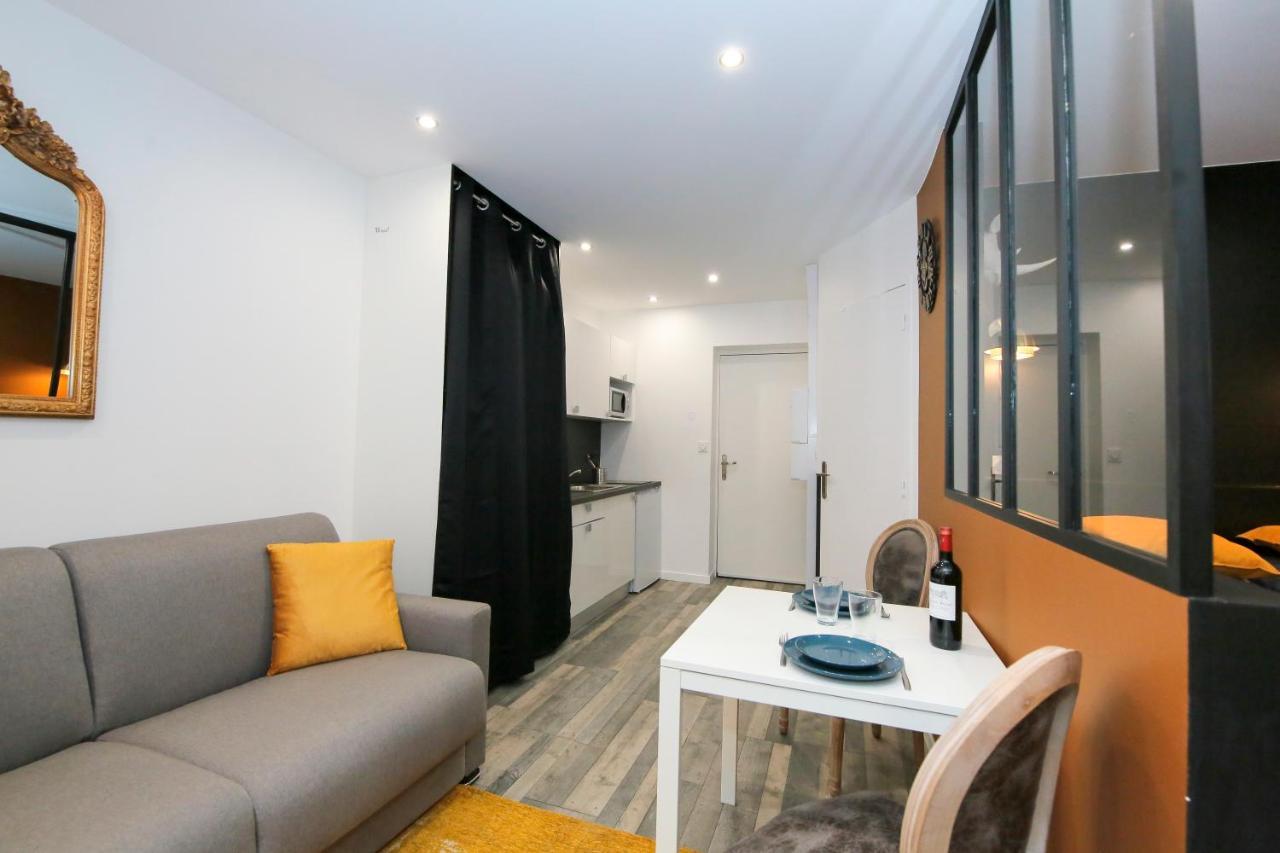 Le Rhinoceros, T1 Hypercentre Chic Et Cosy, Wifi Par Sovalfi Apartment Сент Етиен Екстериор снимка